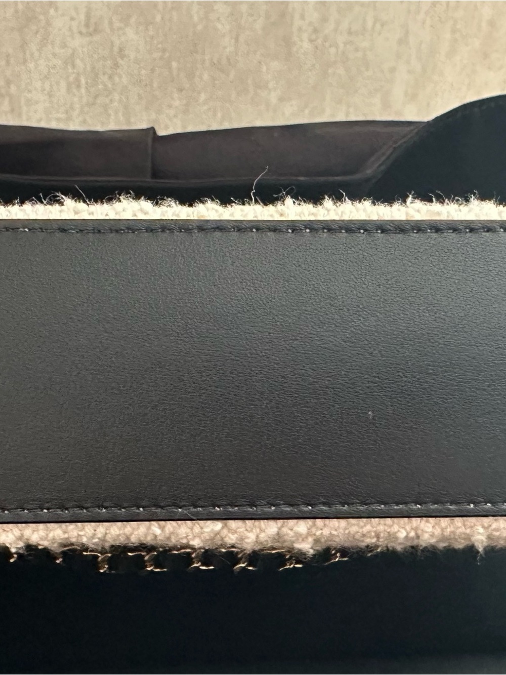 CHANEL Coco Beach 2026 Half Vanity Top-Handle Bag with Black Trim - Picture 9 of 13